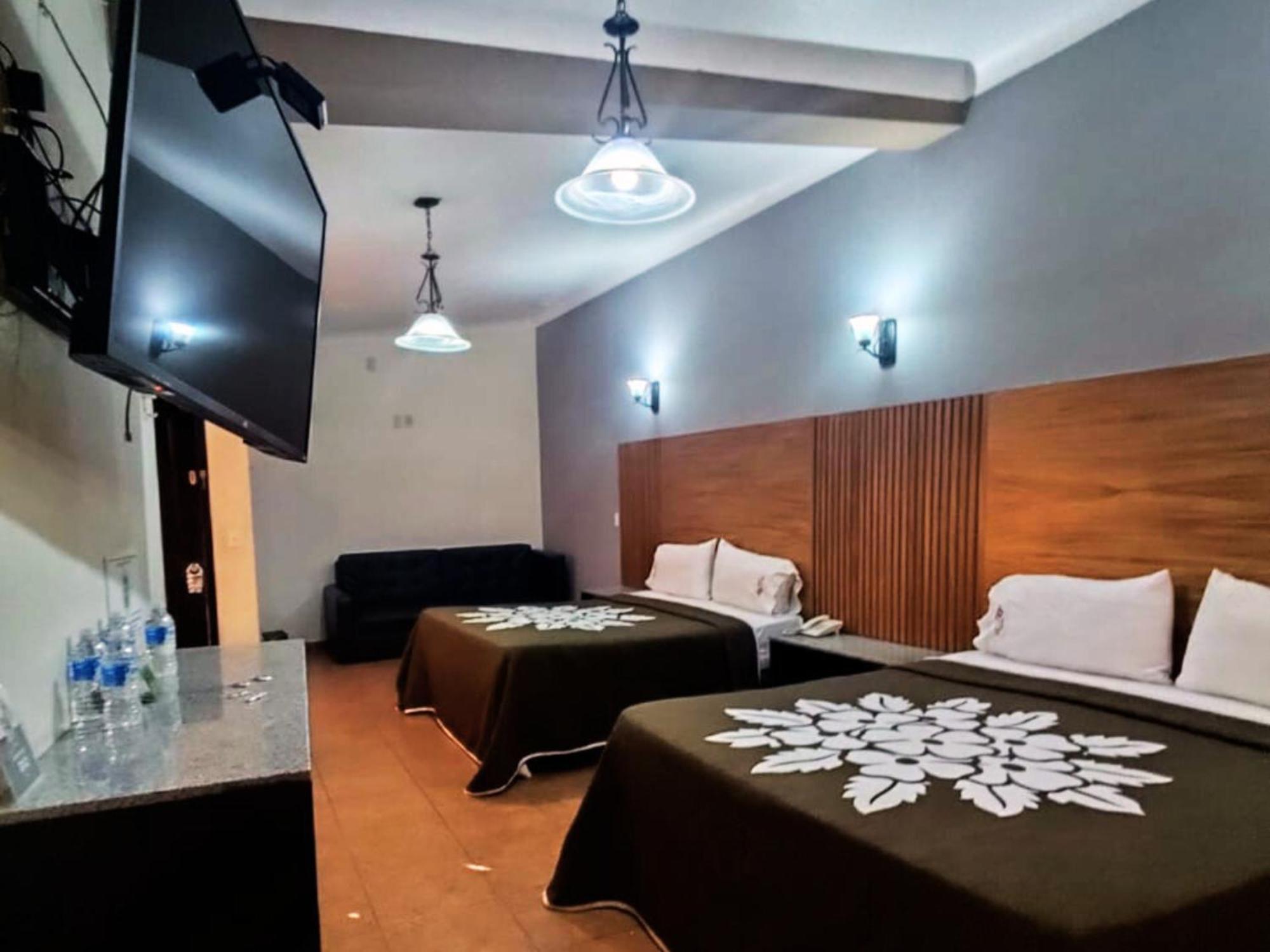 Hotel Aquiles Guadalajara Chambre photo