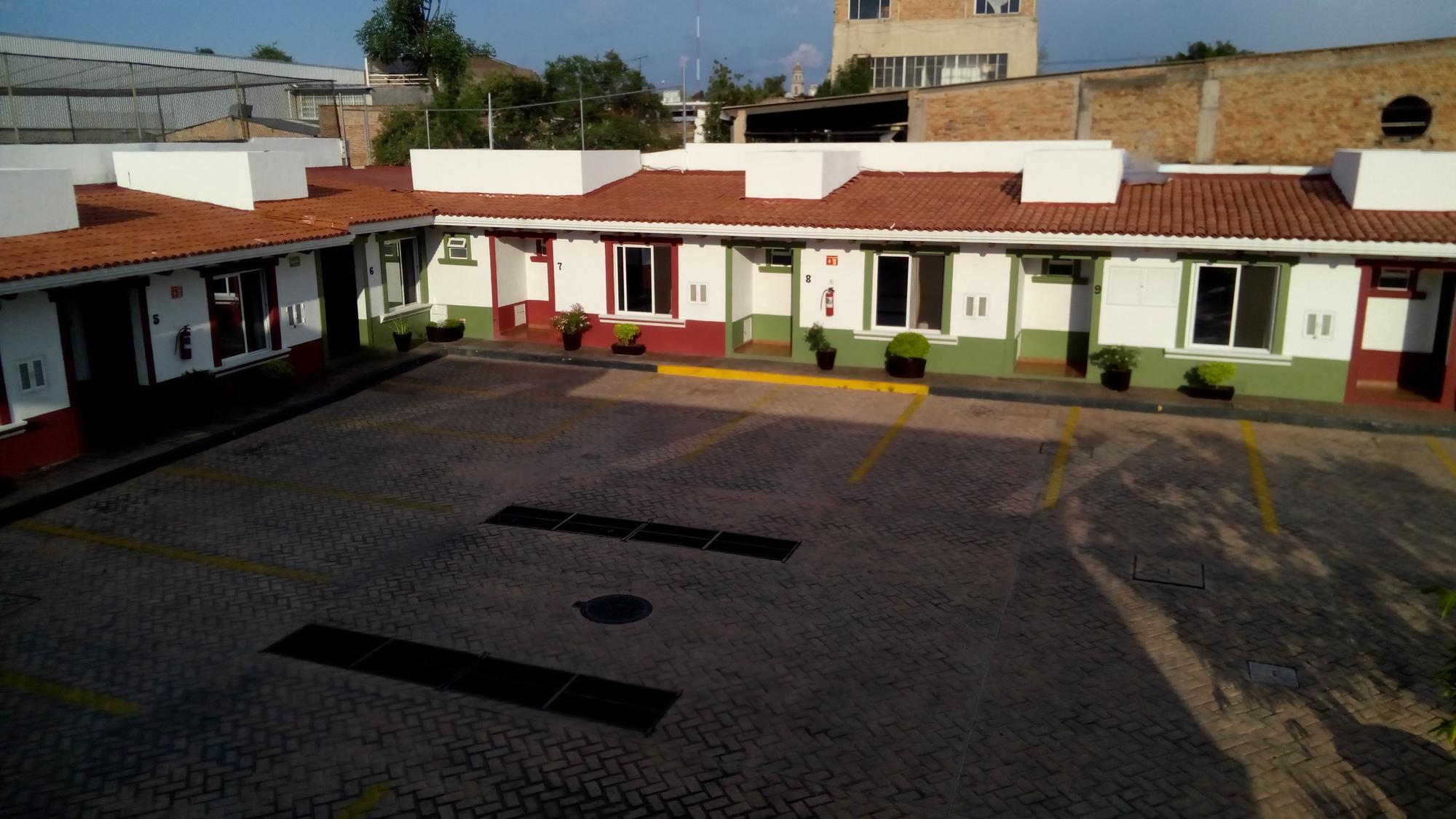 Hotel Aquiles Guadalajara Extérieur photo